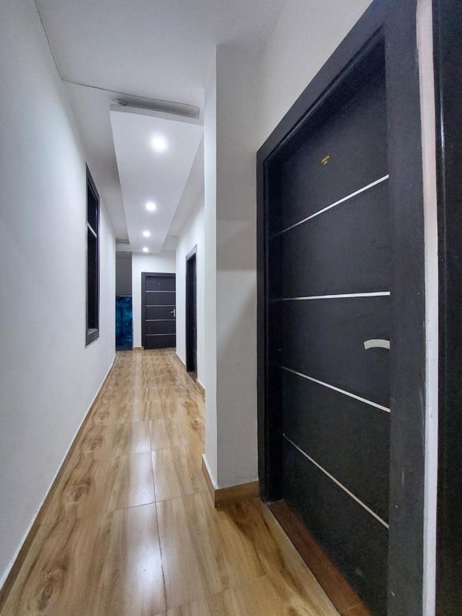 Hotel Twamev Couple Friendly Laxmi Nagar New Delhi Exterior photo